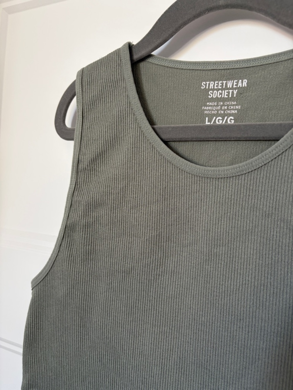 Olive Green Ribbed Cropped Tank - Picture 3 of 3